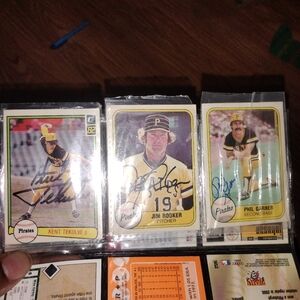 Lot of 3 Pittsburgh Pirates Autographed Baseball Cards.